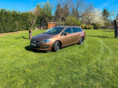 Usata Opel Astra 140 CV (102 kW) 2016 Marrone Station wagon