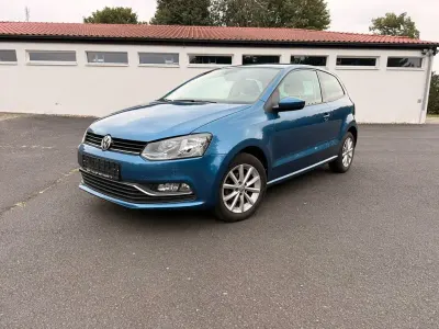 Gebraucht VW Polo LOUNGE 90 PS (66 kW) 2015 Blau Kleinwagen