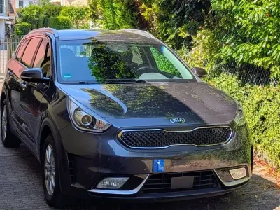 Gebraucht Kia Niro Vision 141 PS (103 kW) 2019 Grau SUV