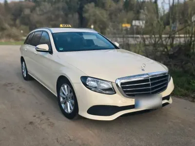 Gebraucht Mercedes E200 150 PS (110 kW) 2018 Beige Kombi