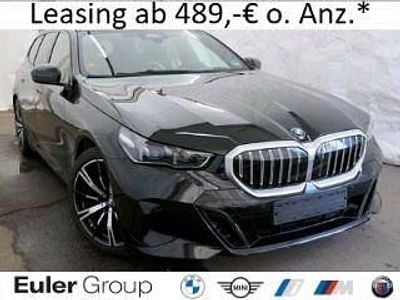 Gebraucht BMW 520 M Sport 208 PS (152 kW) 2025 Black sapphire metallic Kombi