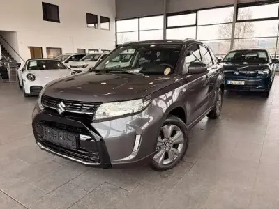 Usata Suzuki Vitara Comfort 110 CV (80 kW) 2026 Grigio SUV
