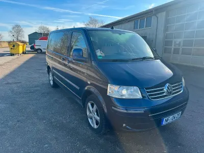 Usata VW T5 Highline 174 CV (127 kW) 2008 Blu Furgone