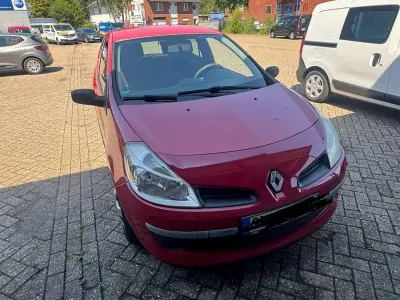 Gebraucht Renault Clio 75 PS (55 kW) 2005 Rot Kleinwagen
