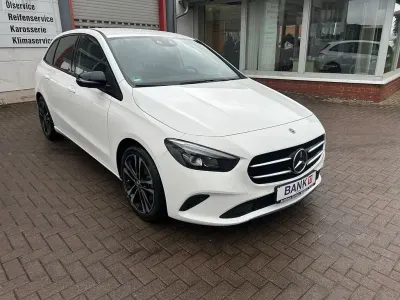 Gebraucht Mercedes B220 190 PS (139 kW) 2019 Weiß Kleinwagen