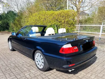 Usata BMW 320 Sport Line 170 CV (125 kW) 2015 Nero Cabrio