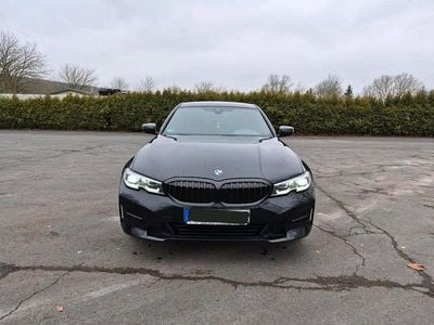 Gebraucht BMW 320 184 PS (135 kW) 2019 Schwarz Limousine