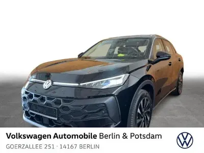 Gebraucht VW T-Roc Cabriolet Style 150 PS (110 kW) 2026 Schwarz SUV