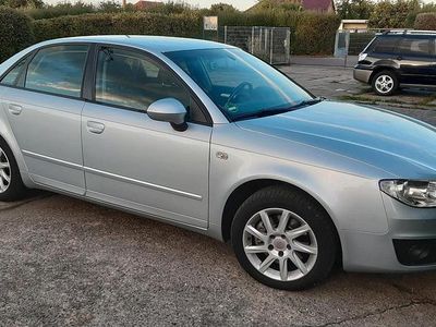 Silber Gebraucht 2010 Seat Exeo Limousine | 8.200 € (Teuer)