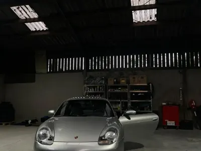 Gebraucht Porsche 911 Carrera 300 PS (220 kW) 1999 Silber Coupé