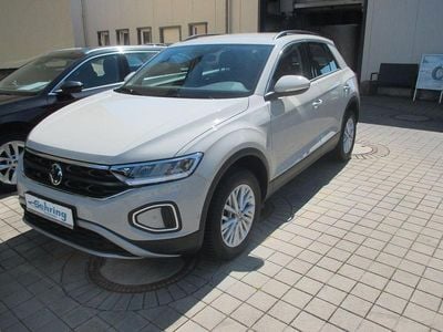 Second-hand VW T-Roc Life 150 CP (110 kW) 2024 Gri SUV