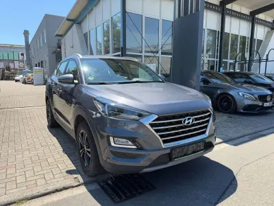 Gebraucht Hyundai Tucson Trend 136 PS (100 kW) 2020 Micron/pepper grey SUV