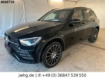 Gebraucht Mercedes GLC300e AMG line 306 PS (225 kW) 2021 Schwarz SUV