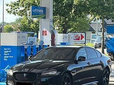 Gebraucht Jaguar XF R-Sport 241 PS (177 kW) 2020 Schwarz Limousine