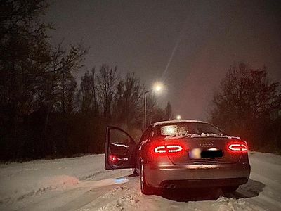 Gebraucht Audi A4 120 PS (88 kW) 2010 Grau Limousine