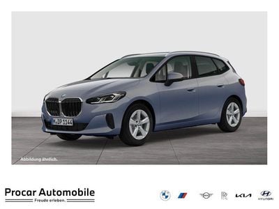 Gebraucht BMW 220 Active Tourer Luxury Line 163 PS (119 kW) 2025 Grau Van / Kleinbus