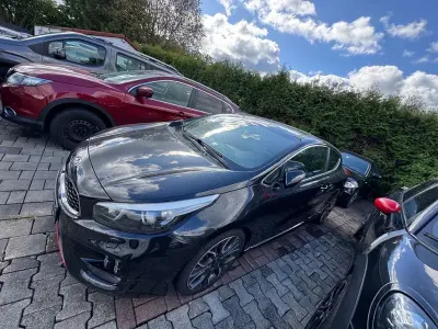 Usado Kia Ceed GT-Track 204 CV (150 kW) 2014 Negro Utilitario