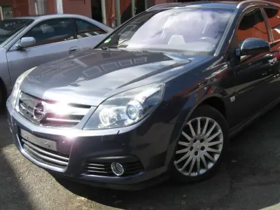 Gebraucht Opel Signum Cosmo 155 PS (114 kW) 2008 Metro m2 Kleinwagen