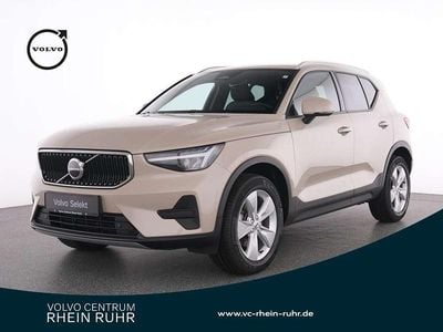 Gebraucht Volvo XC40 Core 163 PS (119 kW) 2025 Sand dune / metallic SUV
