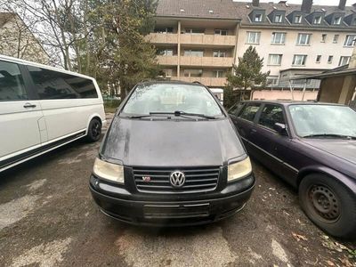 VW Sharan
