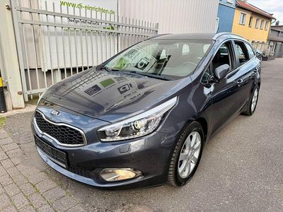 Begagnad Kia Ceed Sportswagon Spirit 128 HK (94 kW) 2013 Grå Kombi