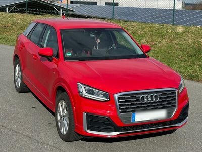 gebraucht Audi Q2 1.4TFSI // S-tronic Automatik (S-Line Exterieur)