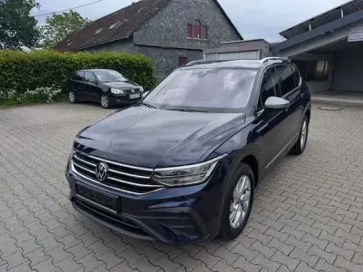 Gebraucht VW Tiguan Allspace Life 190 PS (139 kW) 2023 Blau SUV
