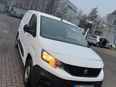 Gebraucht Peugeot Partner 81 PS (59 kW) 2019 Weiß Van / Kleinbus