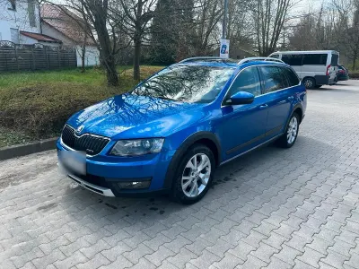 Gebraucht Skoda Octavia 184 PS (135 kW) 2014 Blau Kombi