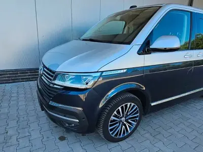 Gebraucht VW Multivan 204 PS (150 kW) 2023 Blau Van / Kleinbus
