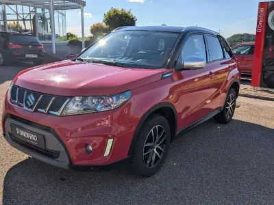 Gebraucht Suzuki Vitara 140 PS (102 kW) 2018 Rot/schwarz SUV