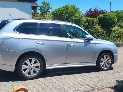 Gebraucht Mitsubishi Outlander Invite 150 PS (110 kW) 2013 Silber SUV