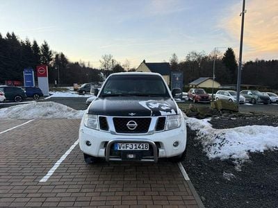 Weiß Gebraucht 2010 Nissan Pathfinder XE SUV | 7.500 € (Superpreis)