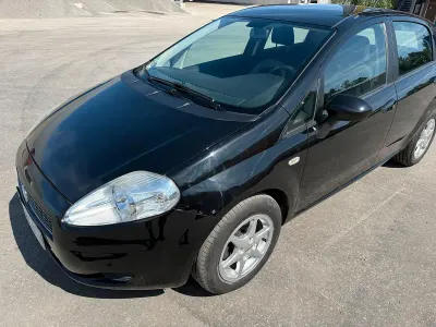 Gebraucht Fiat Grande Punto 77 PS (56 kW) 2009 Schwarz Kleinwagen