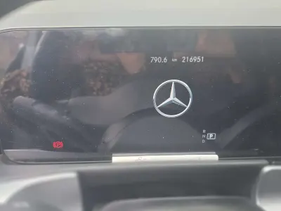 Gebraucht Mercedes GLB180 Style 116 PS (85 kW) 2022 Grau SUV