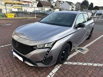 Gebraucht Peugeot 308 SW Allure 131 PS (96 kW) 2022 Grau Kombi