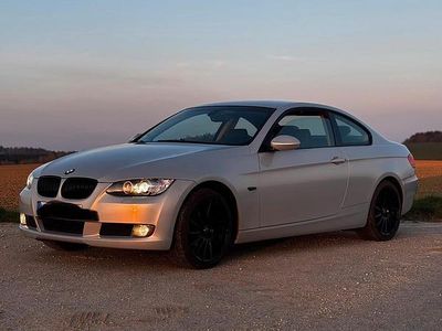 Gebraucht BMW 320 170 PS (125 kW) 2007 Andere farben Coupé