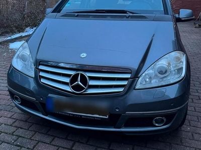 Gebraucht Mercedes A200 136 PS (100 kW) 2010 Grau Kleinwagen