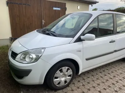 Gebraucht Renault Grand Scénic II Avantage 111 PS (81 kW) 2008 Weiß Van / Kleinbus