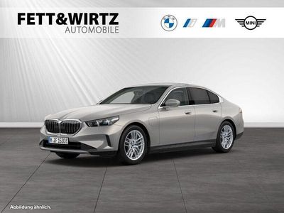 Usata BMW 550e Sport Line 489 CV (359 kW) 2024 Grigio Berlina
