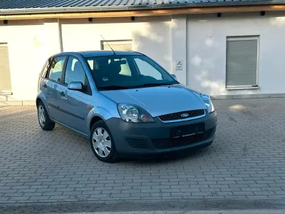 Gebraucht Ford Fiesta 60 PS (44 kW) 2007 Grau Kleinwagen