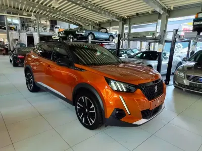 Gebraucht Peugeot 2008 GT-line 131 PS (96 kW) 2020 Orange SUV