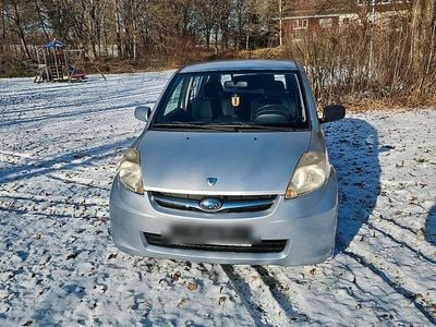 Silber Gebraucht 2011 Subaru Justy Kleinwagen | 2.300 € (Fairer Preis)