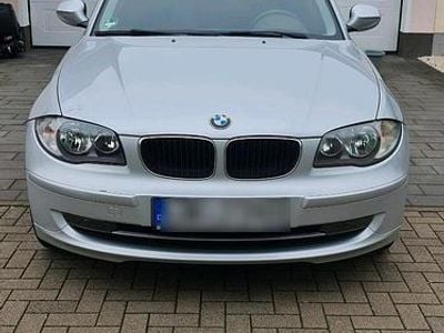 Gebraucht BMW 118 143 PS (105 kW) 2011 Silber Kleinwagen