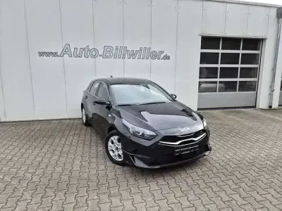 Gebraucht Kia Ceed Vision 140 PS (102 kW) 2025 Zilinaschwarz metallic Kleinwagen