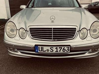 Mercedes E200
