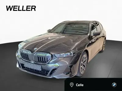 Gebraucht BMW 520 M Sport 197 PS (144 kW) 2026 Grau