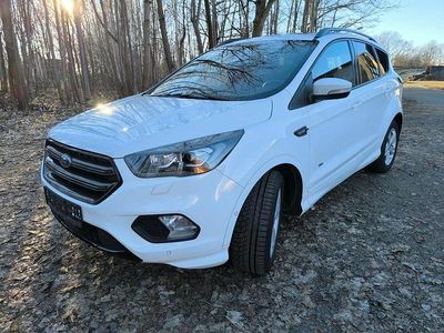 Gebraucht Ford Kuga ST-Line 242 PS (177 kW) 2018 Weiß SUV