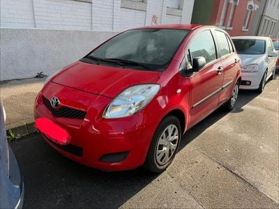 Gebraucht Toyota Yaris 69 PS (50 kW) 2009 Rot Kleinwagen