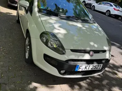 Gebraucht Fiat Punto Evo 135 PS (99 kW) 2011 Weiß Kleinwagen